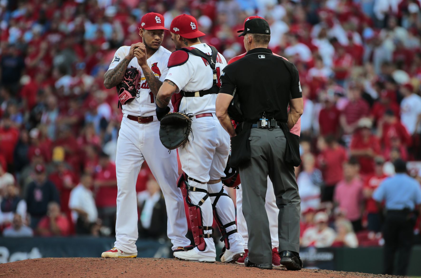 Cardinals force deciding fifth game of the NLDS with a 5-4 win over the Braves in the 10th inning